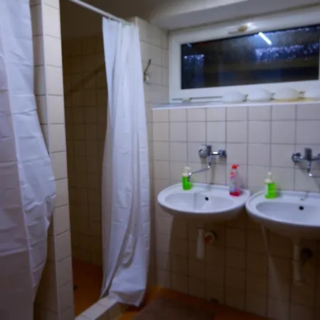 Turgenevova - Olomoucka A Parkovani Ostello *