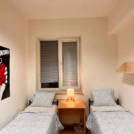 Turgenevova - Olomoucka A Parkovani Hostel Brno