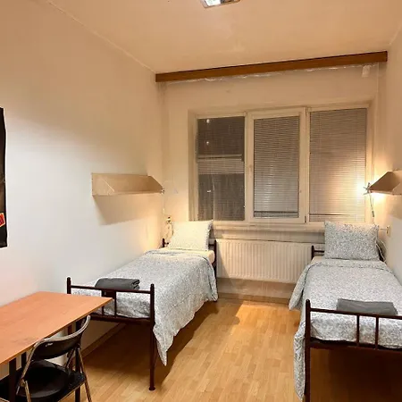 Hostel Turgenevova - Olomoucka A Parkovani *