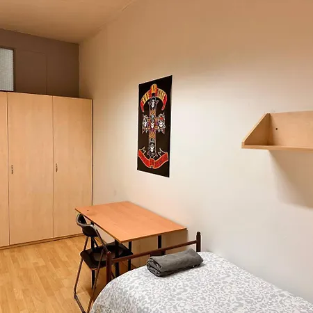 Turgenevova - Olomoucka A Parkovani Hostel Brno