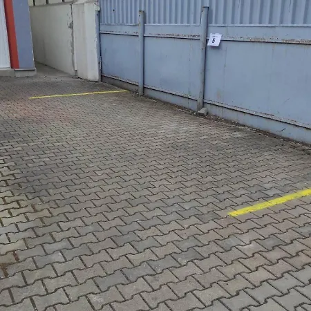 Turgenevova - Olomoucka A Parkovani *